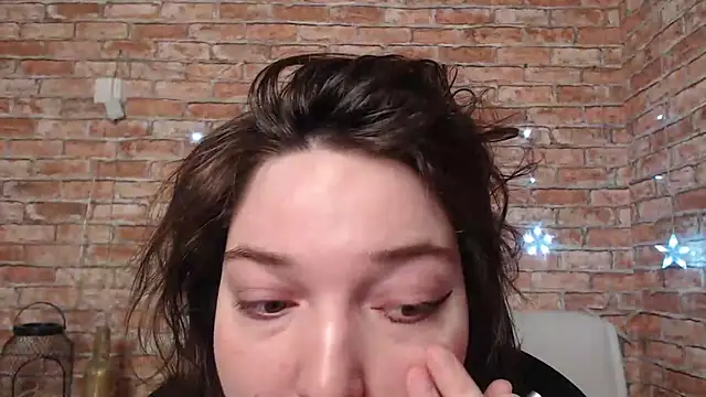 Amelia Kiss  online show from March 4, 12:39 am