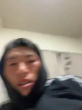 Snapshot of 623is chatting on February 21, 12:39 pm 623is online show from February 21, 12:39 pm