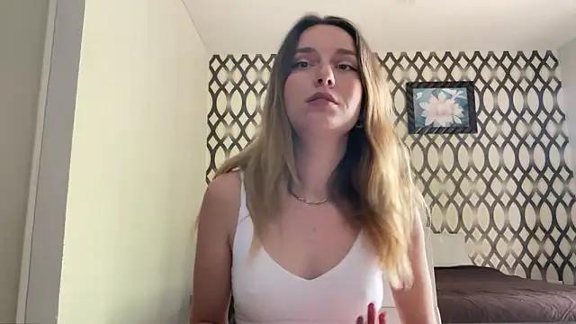 Snapshot of SirenaBelle chatting on December 13, 5:05 am SirenaBelle online show from December 13, 5:05 am