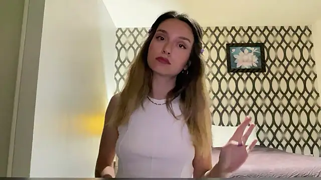 Snapshot of SirenaBelle chatting on December 22, 11:33 am SirenaBelle online show from December 22, 11:33 am