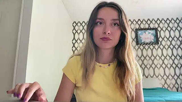 Snapshot of SirenaBelle chatting on February 6, 10:48 am SirenaBelle online show from February 6, 10:48 am