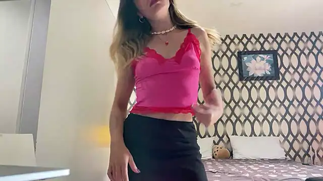 Snapshot of SirenaBelle chatting on February 22, 8:50 am SirenaBelle online show from February 22, 8:50 am