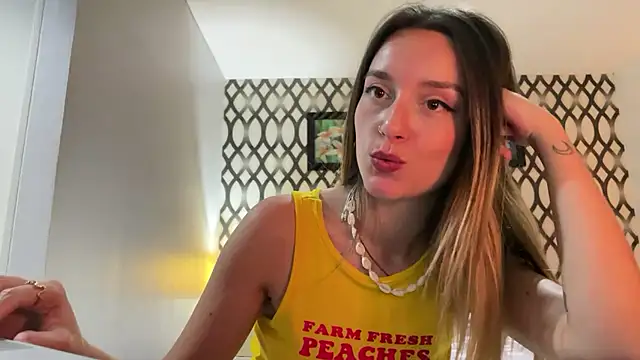 Snapshot of SirenaBelle chatting on February 27, 12:34 pm SirenaBelle online show from February 27, 12:34 pm