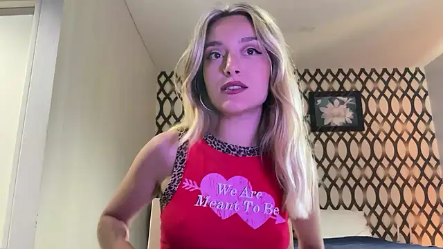 Snapshot of SirenaBelle chatting on March 16, 9:38 am SirenaBelle online show from March 16, 9:38 am