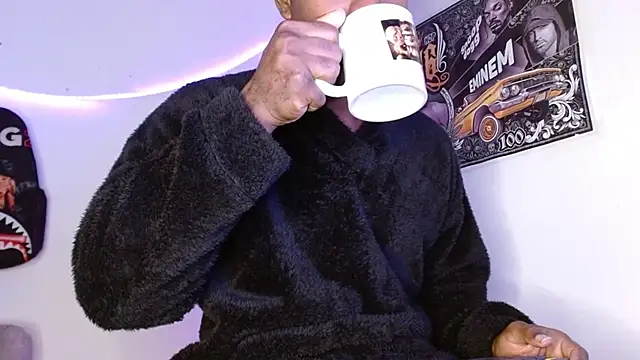 Snapshot of king__Black chatting on January 10, 11:12 am king Black online show from January 10, 11:12 am