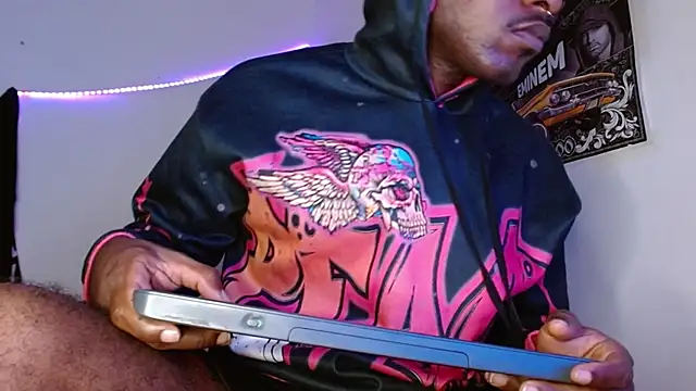 Snapshot of king__Black chatting on February 6, 4:50 am king Black online show from February 6, 4:50 am