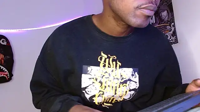 Snapshot of king__Black chatting on February 8, 7:17 pm king Black online show from February 8, 7:17 pm