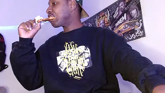 Snapshot of king__Black chatting on February 21, 3:13 pm king Black online show from February 21, 3:13 pm