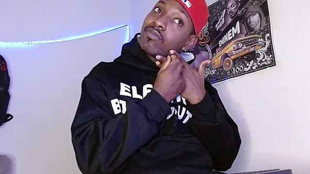 Snapshot of king__Black chatting on February 22, 9:13 pm king Black online show from February 22, 9:13 pm