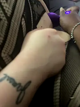 Snapshot of Geemaal chatting on December 14, 11:59 am Geemaal online show from December 14, 11:59 am