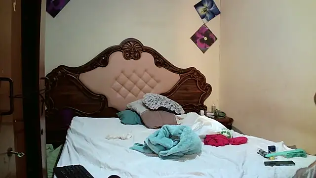 HOTBIGMELONSxx online show from December 3, 1:35 am