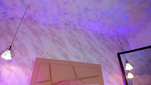  Hollywood 1 online show from April 8, 5:24 pm