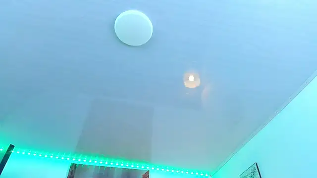 Snapshot of Camila_Coxx chatting on January 15, 2:24 pm Camila Coxx online show from January 15, 2:24 pm