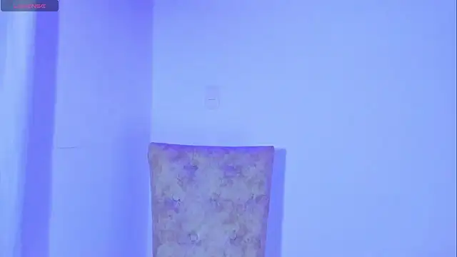 Snapshot of Camila_Coxx chatting on February 9, 4:25 am Camila Coxx online show from February 9, 4:25 am