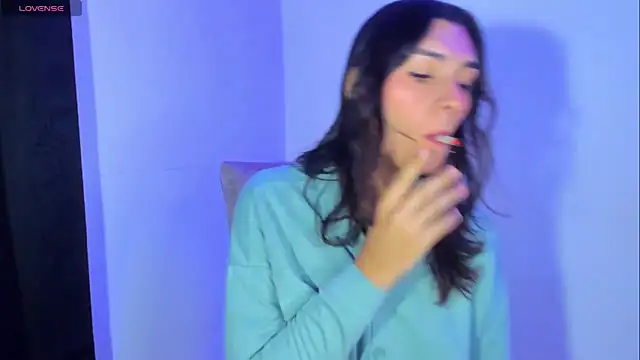 Snapshot of Camila_Coxx chatting on February 16, 5:15 am Camila Coxx online show from February 16, 5:15 am