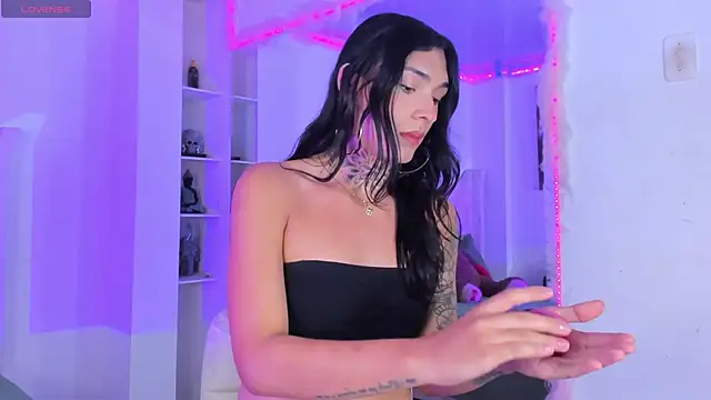 Snapshot of Camila_Coxx chatting on October 11, 7:07 am Camila Coxx online show from October 11, 7:07 am