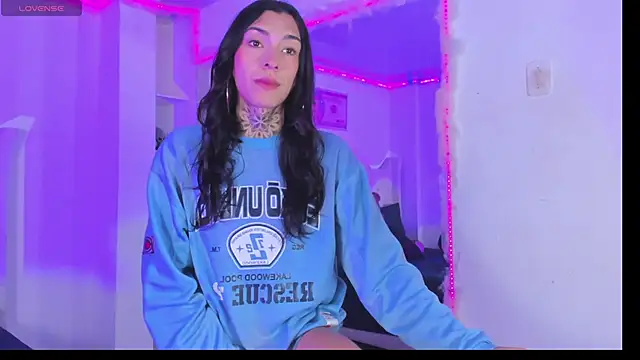 Snapshot of Camila_Coxx chatting on October 28, 4:49 am Camila Coxx online show from October 28, 4:49 am