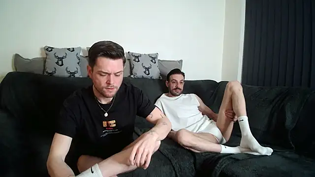 twotwinkhusbandss online show from February 27, 9:04 pm