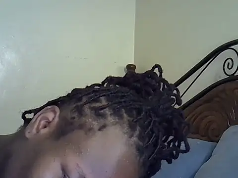 Snapshot of Sonnia_ chatting on March 18, 4:37 am Sonnia online show from March 18, 4:37 am