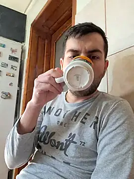 hornny1995 online show from February 6, 1:36 pm