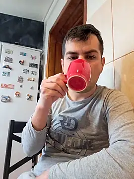 hornny1995 online show from March 30, 9:32 am