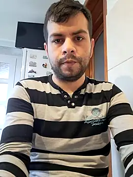 hornny1995 online show from April 9, 6:13 am