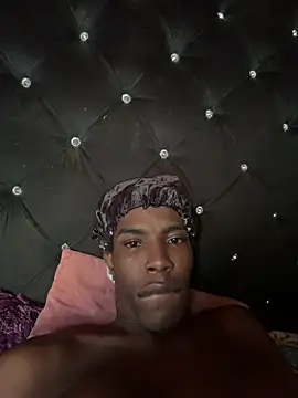 Snapshot of Richchocolatesweet_ chatting on May 31, 9:38 pm Richchocolatesweet online show from May 31, 9:38 pm