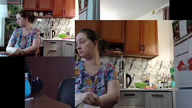 Sakura Green online show from December 18, 9:37 am