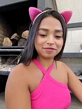 Juli Walker online show from January 30, 2:15 pm