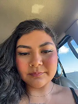 Juli Walker online show from May 1, 2:32 pm