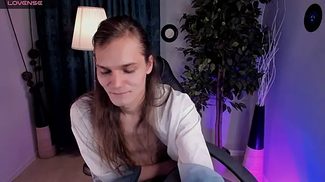 Will Will  online show from February 17, 9:32 pm