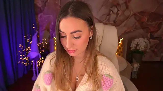 LiaBrazzerr online show from December 7, 7:10 pm