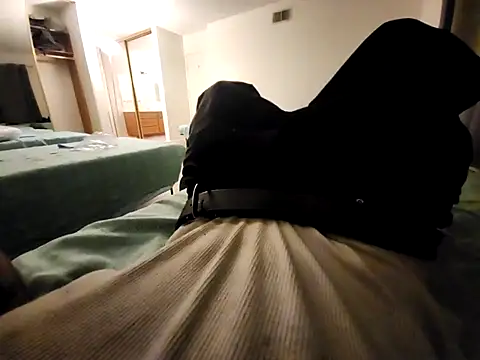 Snapshot of Crackkers chatting on March 1, 7:41 am Crackkers online show from March 1, 7:41 am