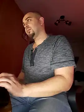 Foxyshaved online show from February 12, 5:05 am