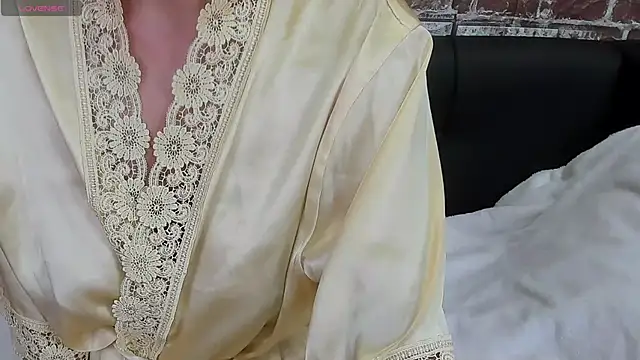 yourastral online show from December 13, 1:15 am