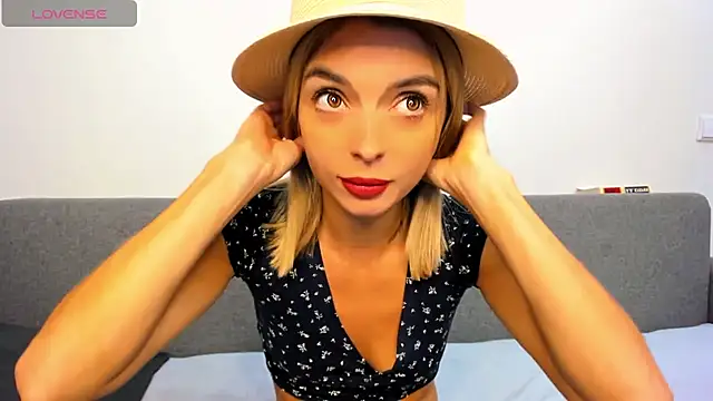  ellen meow  online show from September 25, 8:45 pm