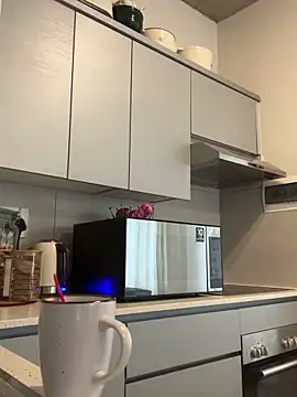 slimcateee online show from November 8, 7:08 am