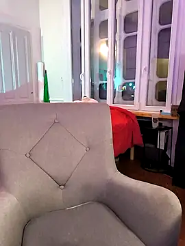 emma4xxx online show from December 3, 8:17 pm