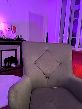 emma4xxx online show from March 16, 7:49 pm