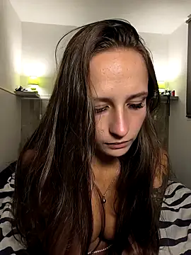 emma4xxx online show from March 22, 8:04 pm