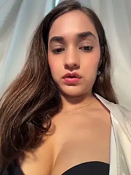 CuteeRose online show from May 12, 2:58 pm