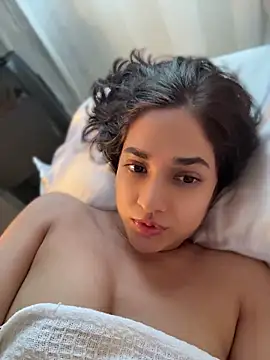 CuteeRose online show from June 18, 4:22 pm