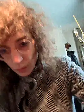 Prxscillia Tx online show from March 6, 10:01 am