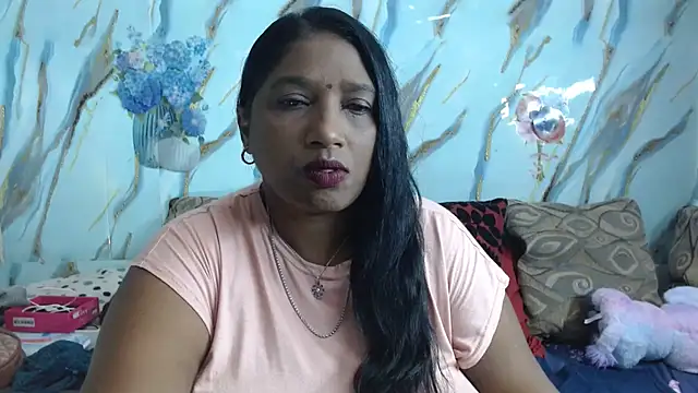 Snapshot of Indian_tracy chatting on June 23, 9:29 am Indian tracy online show from June 23, 9:29 am