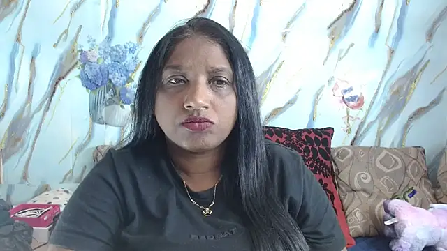 Snapshot of Indian_tracy chatting on July 7, 10:08 am Indian tracy online show from July 7, 10:08 am