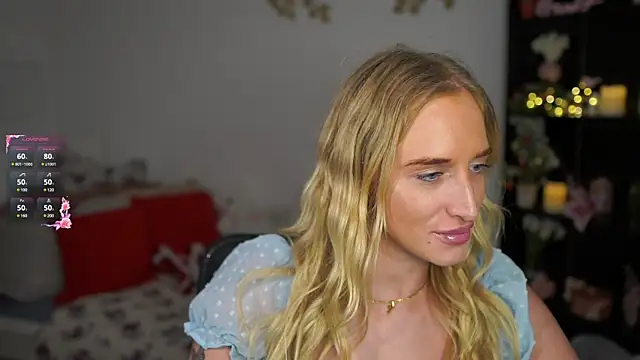 Nicolette  Shea  online show from December 28, 3:04 pm