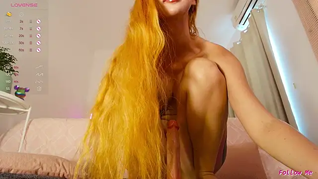 Snapshot of AudreyDevil chatting on October 27, 9:24 am AudreyDevil online show from October 27, 9:24 am