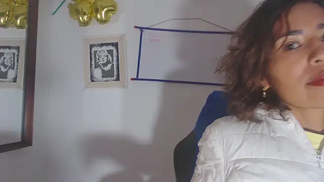 Snapshot of fantasty_nylon chatting on January 29, 3:12 am fantasty nylon online show from January 29, 3:12 am