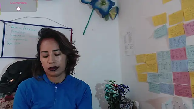 Snapshot of fantasty_nylon chatting on February 27, 2:43 pm fantasty nylon online show from February 27, 2:43 pm