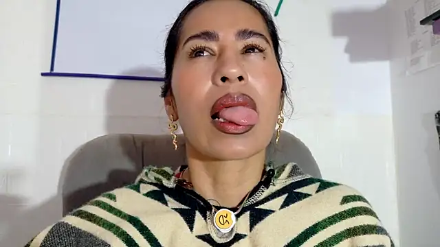 Snapshot of fantasty_nylon chatting on November 13, 11:42 am fantasty nylon online show from November 13, 11:42 am